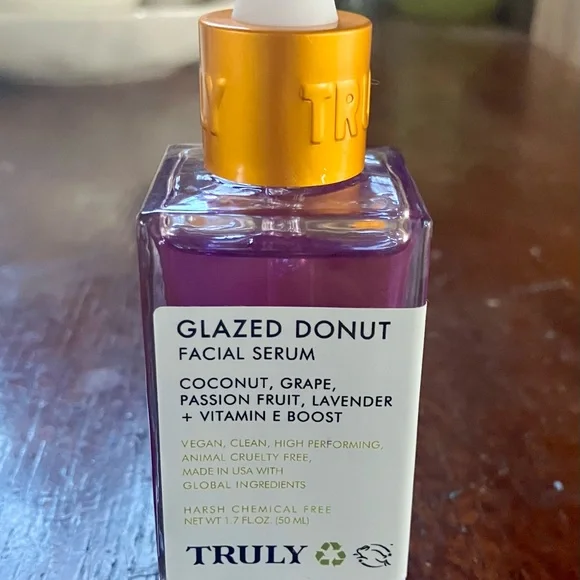 Truly Glazed Donut Facial Serum - brand new - Picture 3 of 5